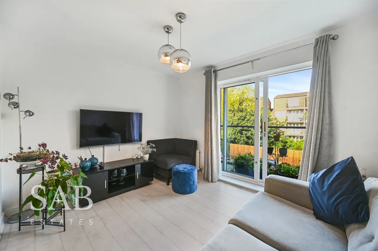 Taywood Road, Northolt, UB5, photo 6