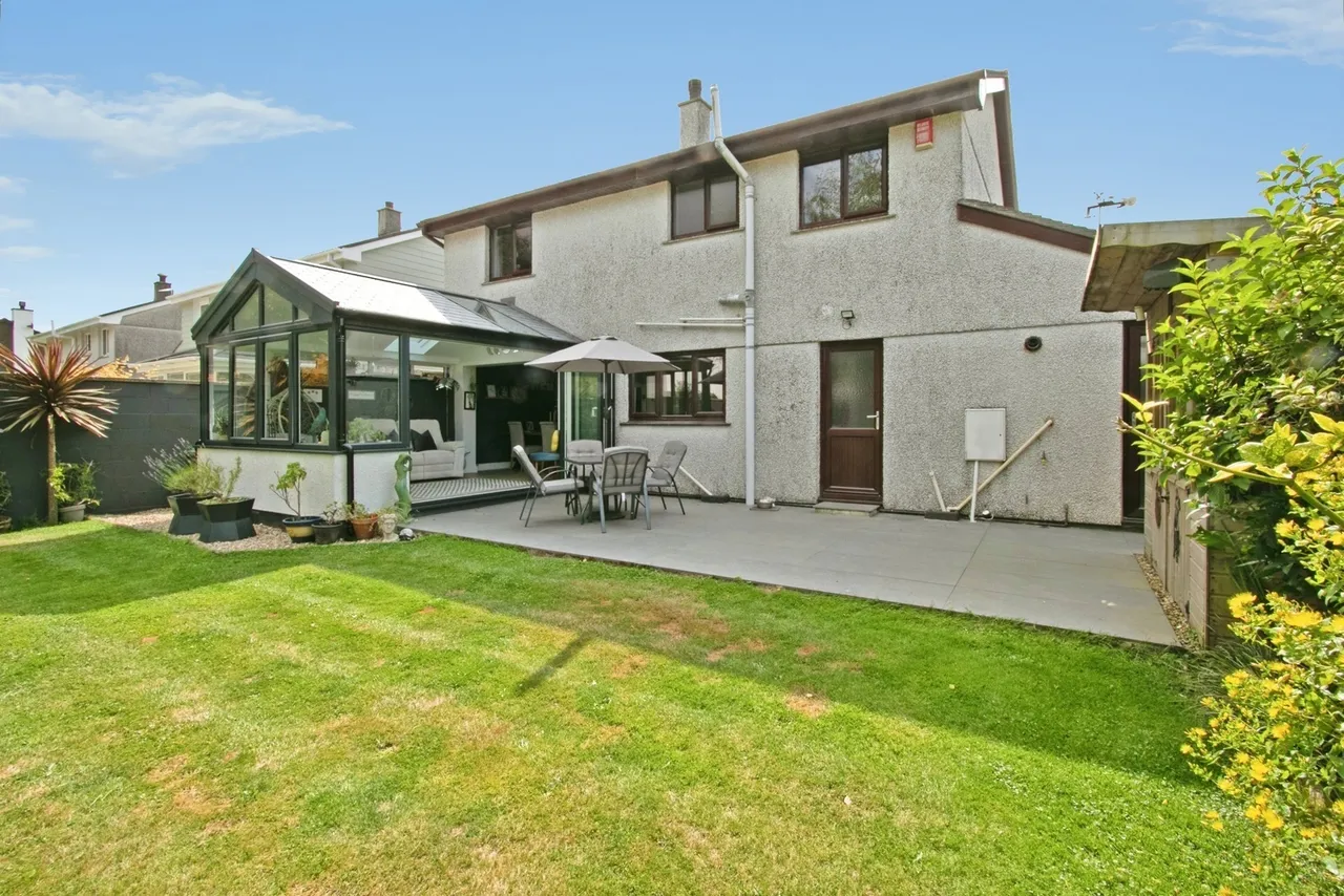4 bed house for sale, Wall Road, Gwinear, TR27