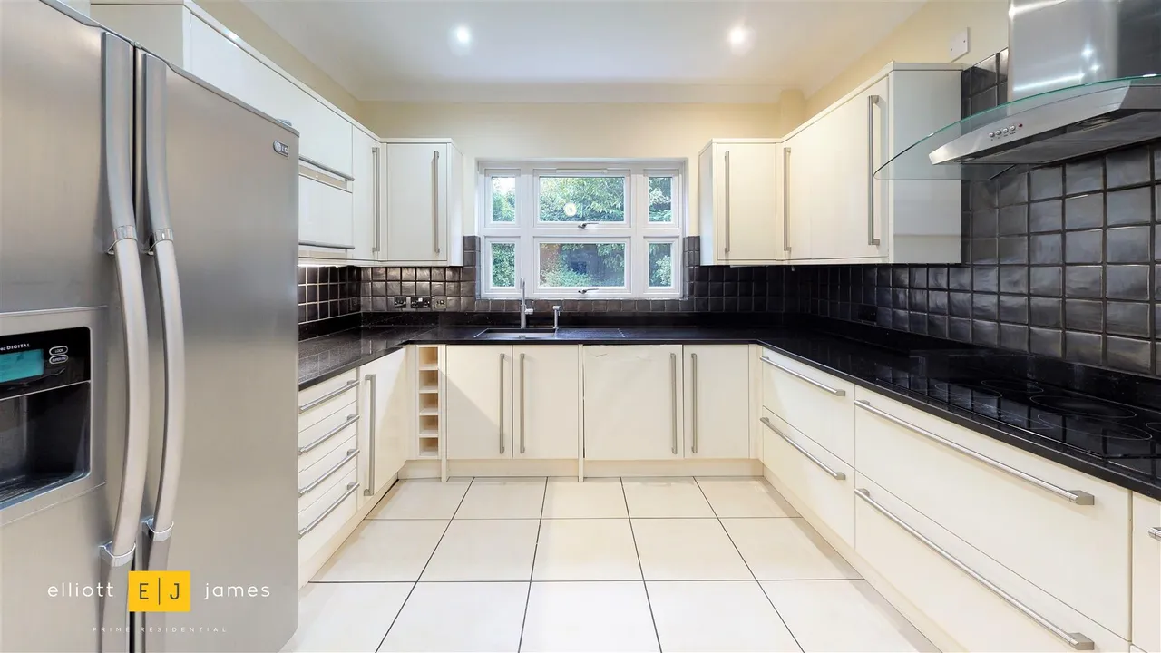 Alderton Mews, Loughton, photo 4