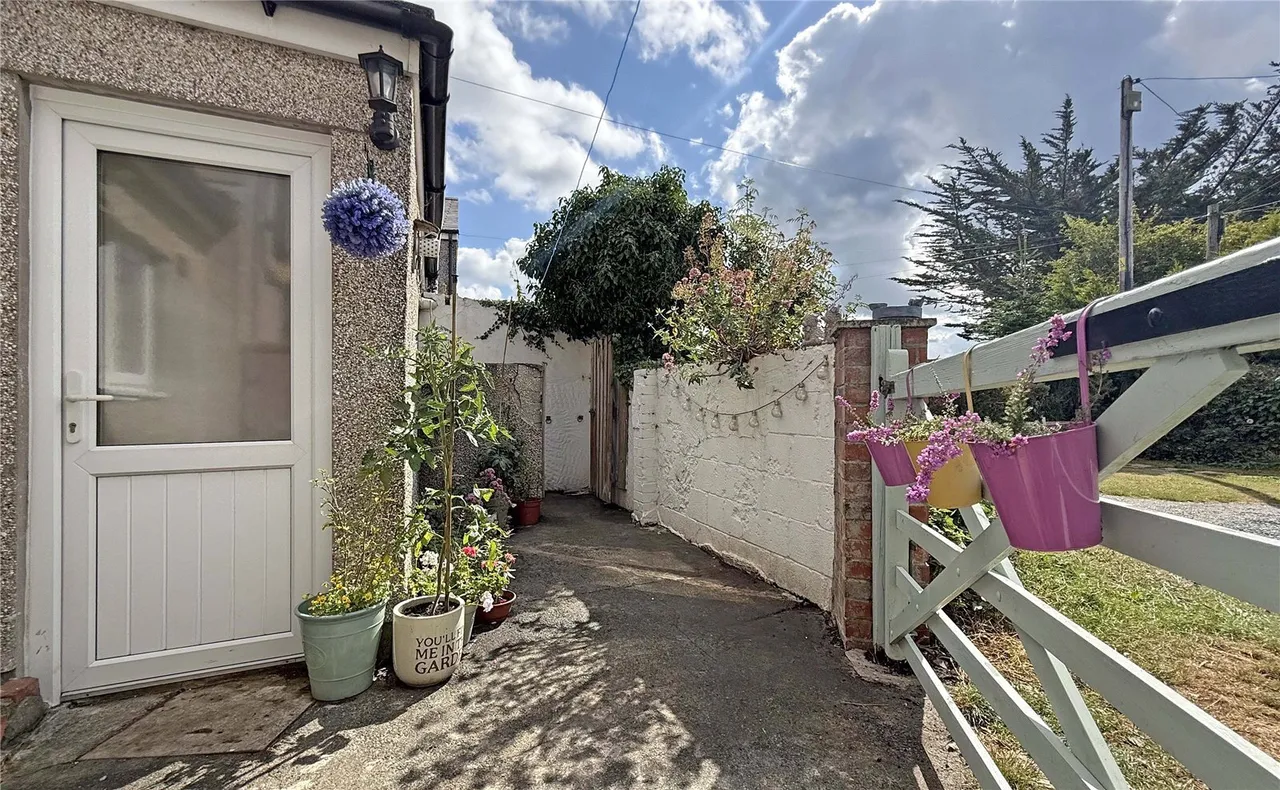 Brynsiencyn, Llanfairpwll, photo 16