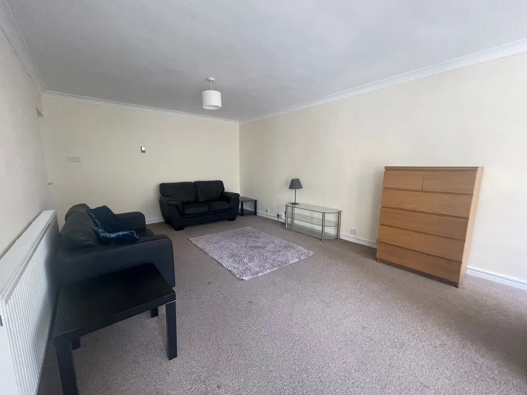 Kenilworth Court, Coventry, photo 4