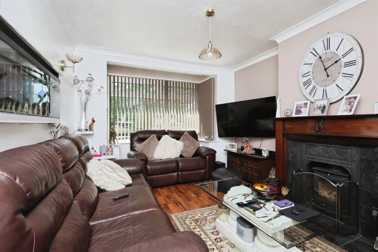 Lottbridge Drive, Eastbourne, BN22, photo 2
