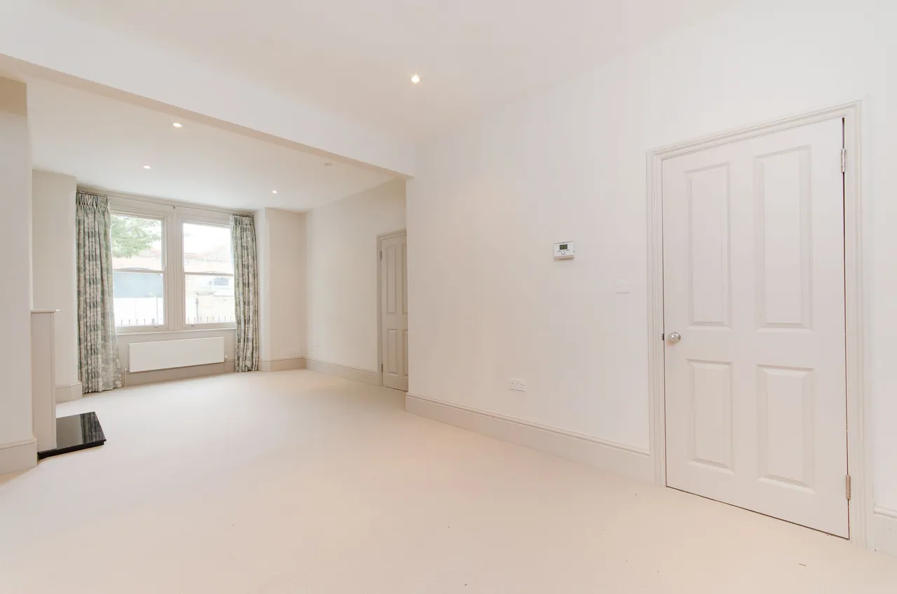 37 Holberton Gardens, London, photo 6