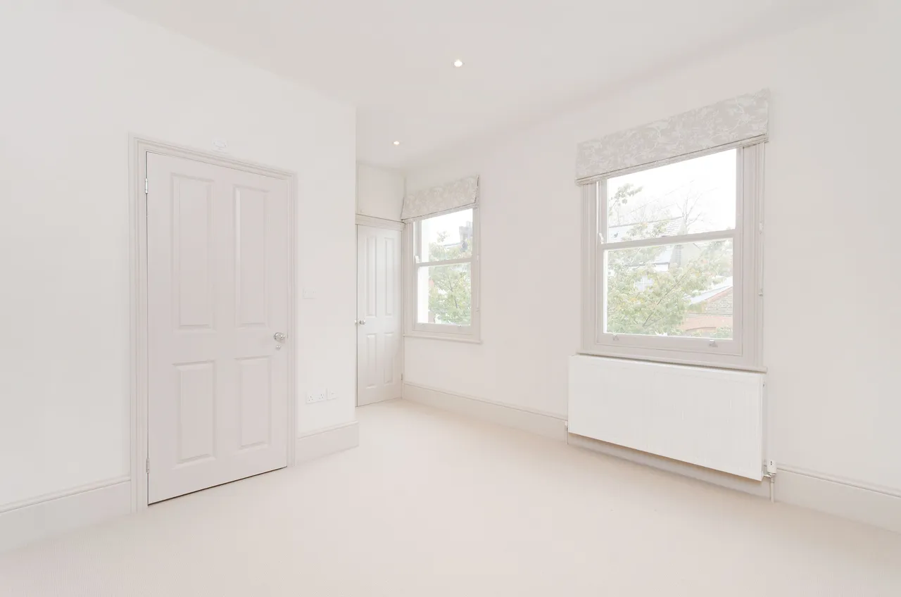37 Holberton Gardens, London, photo 12