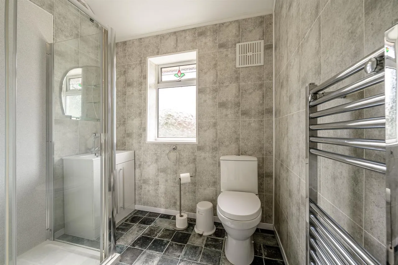 Leonard Road, Wollaston, DY8, photo 8