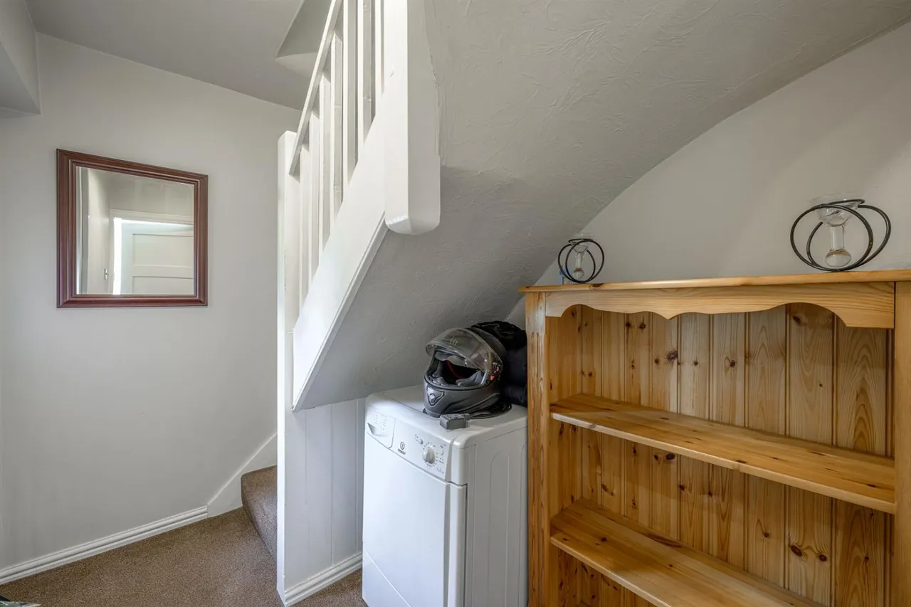 Leonard Road, Wollaston, DY8, photo 14