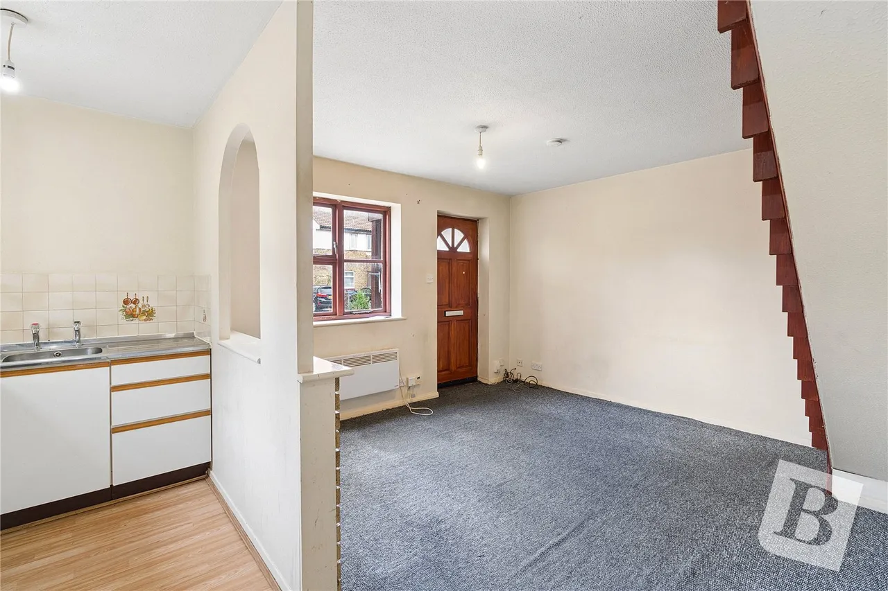 Kipling Avenue, Tilbury, RM18, photo 4