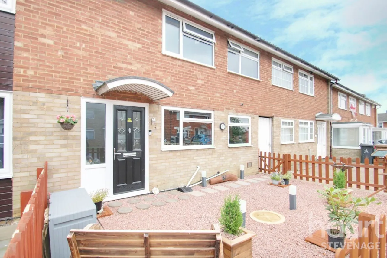 3 bed house for sale, Newton Road, Stevenage, SG2