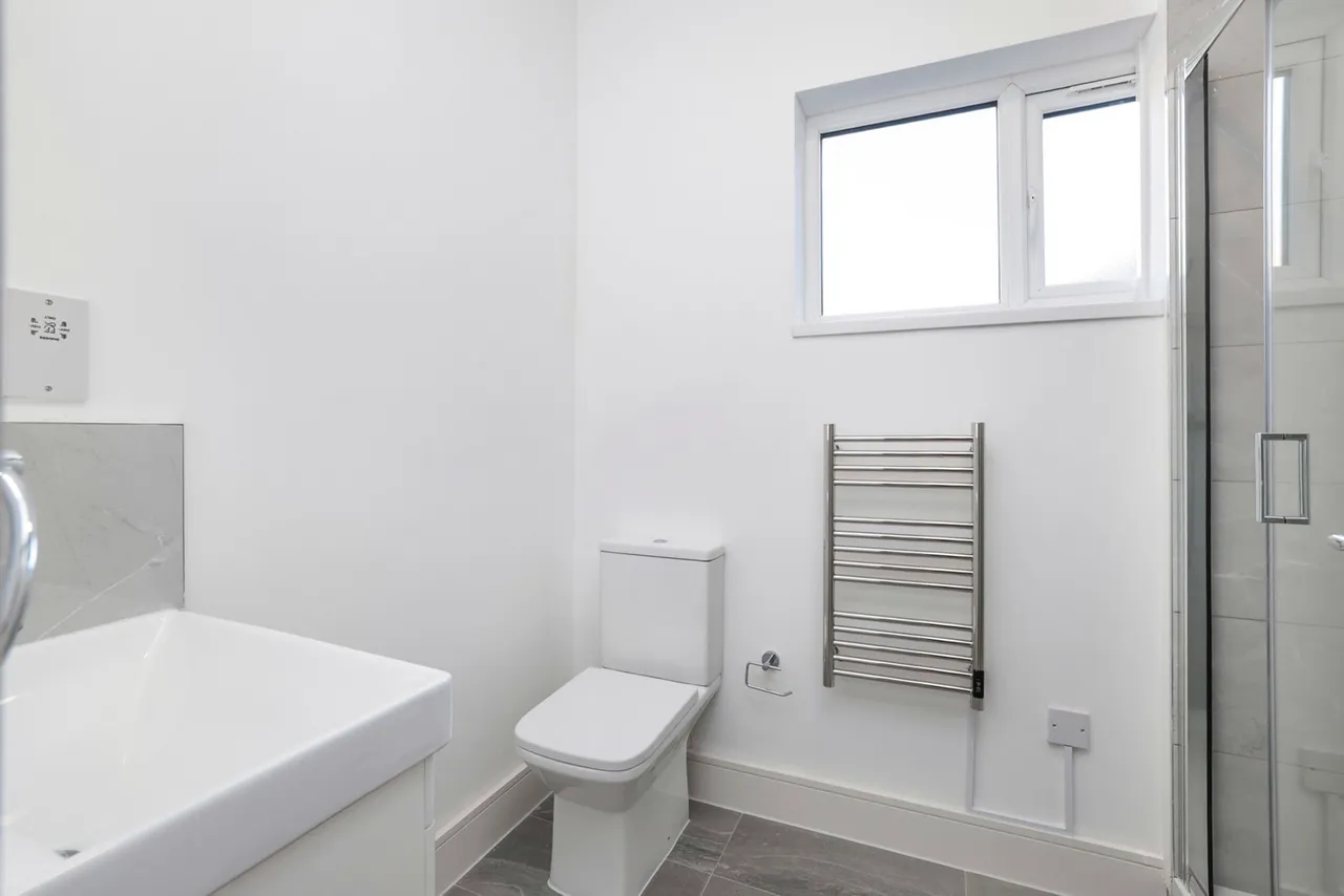 High Street, Ruislip Fees Apply, HA4, photo 5