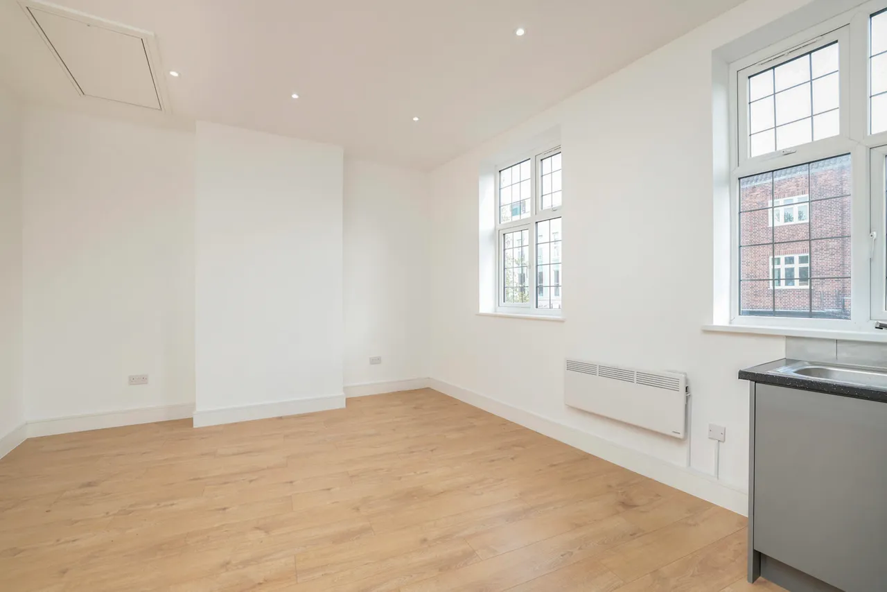 High Street, Ruislip Fees Apply, HA4, photo 7