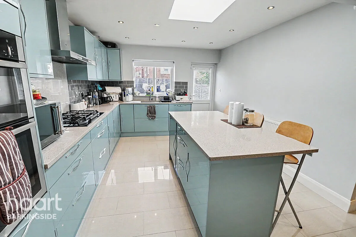 Oakleafe Gardens, Barkingside, IG6, photo 5