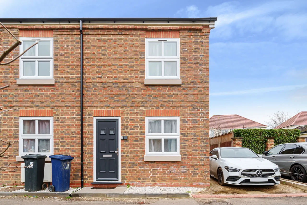 Bulls Bridge Road, Southall, UB2, photo 2