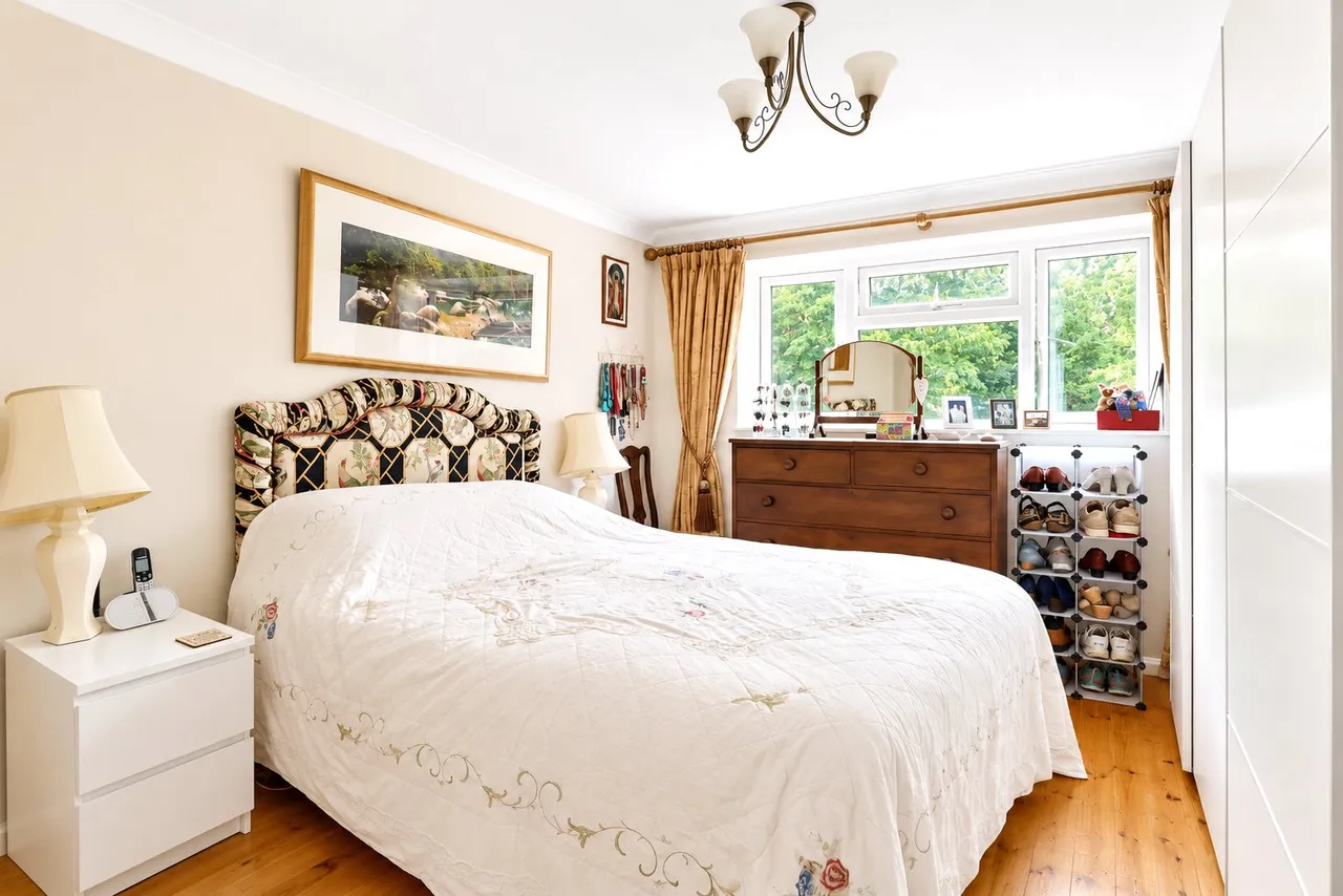 Greenways, Fleet, Hampshire, GU52 7XD, photo 6