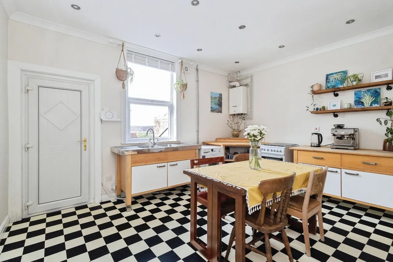 Higher Bents Lane, Bredbury, Stockport, Greater Manchester, SK6, photo 5