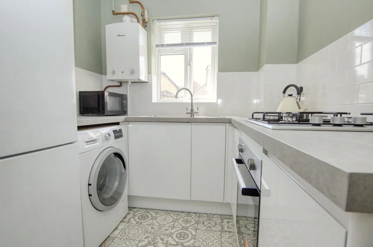Bracklesham Close, Sholing, Southampton, SO19 8RX, photo 8