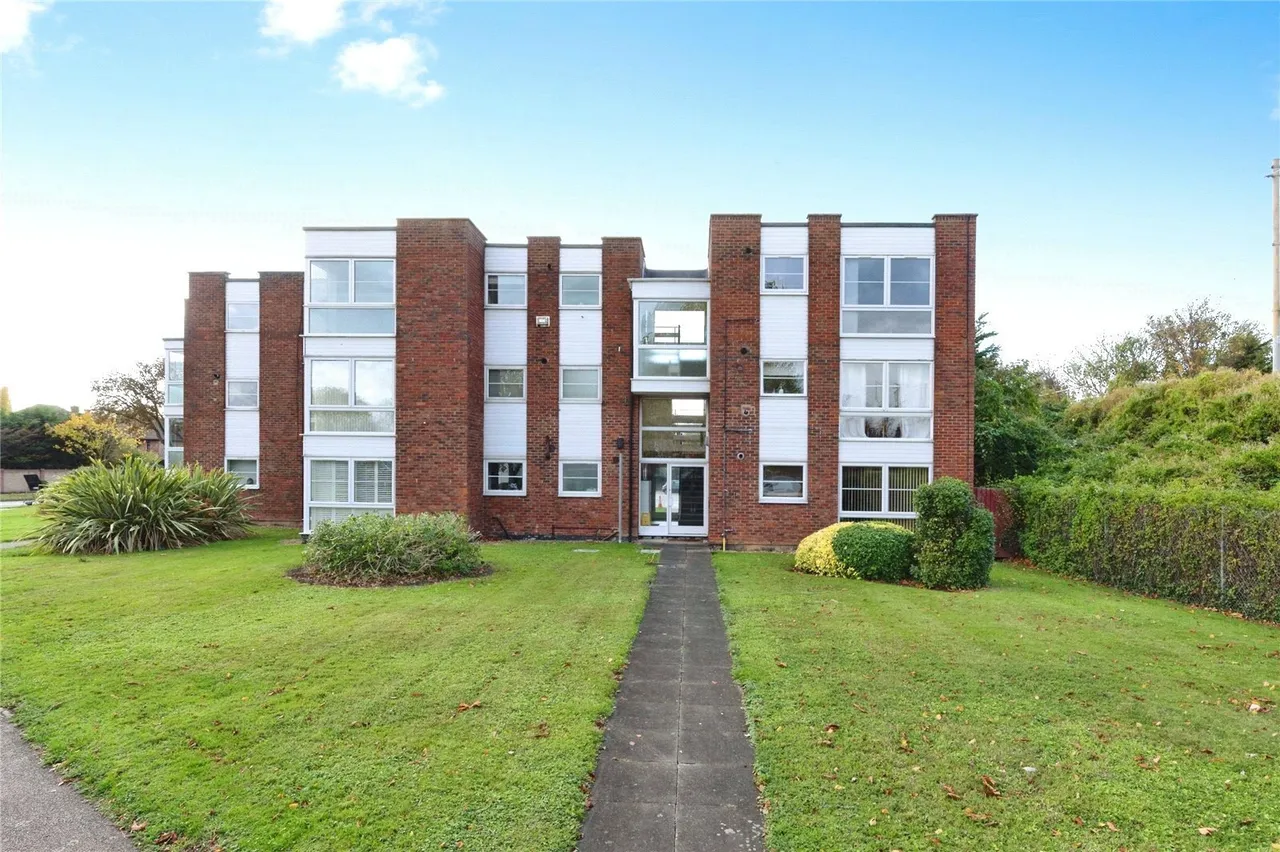 Thorpe Hall Avenue, Southend-on-Sea, Essex, SS1, photo 14