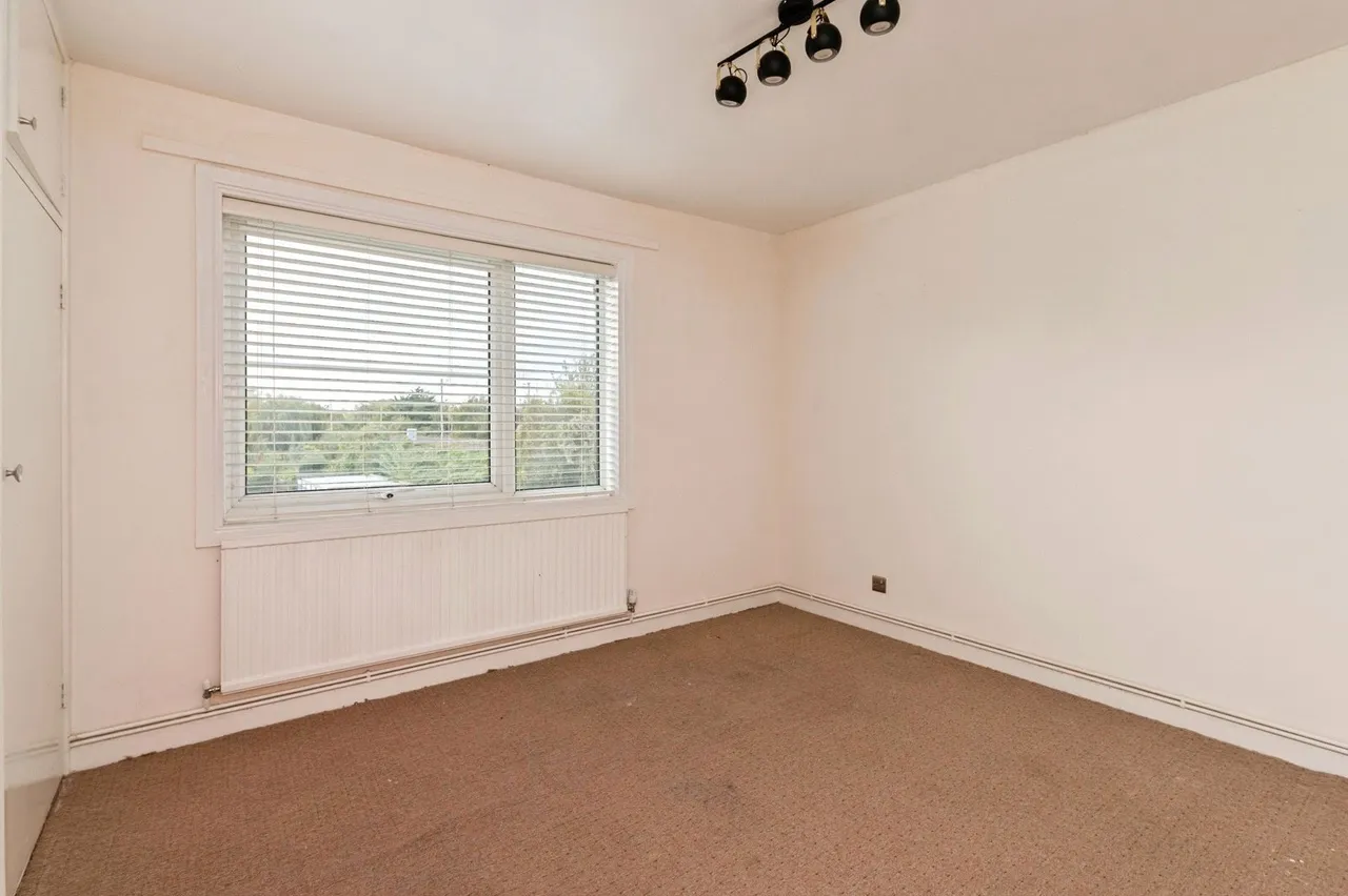 Thorpe Hall Avenue, Southend-on-Sea, Essex, SS1, photo 9