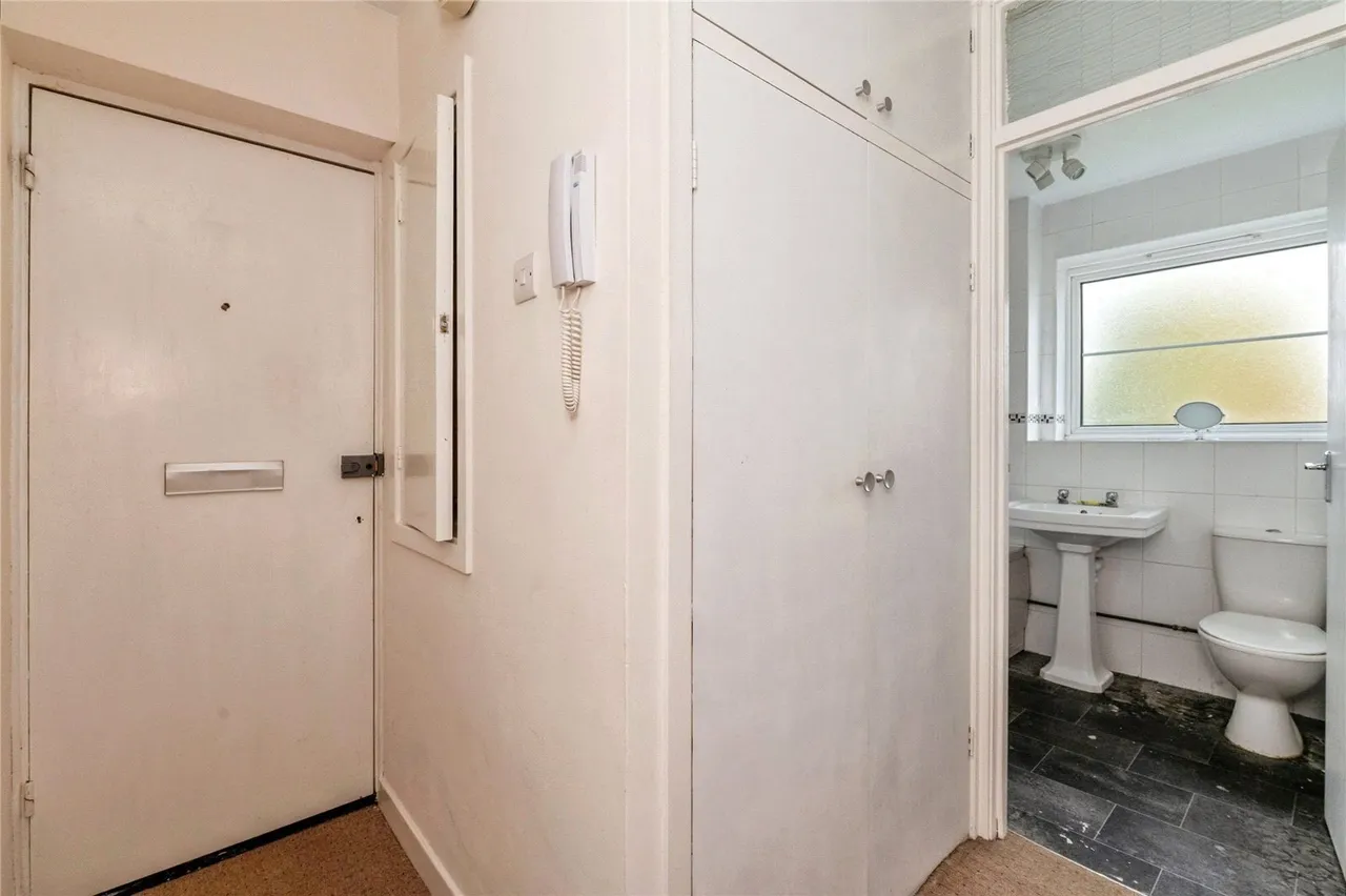 Thorpe Hall Avenue, Southend-on-Sea, Essex, SS1, photo 13