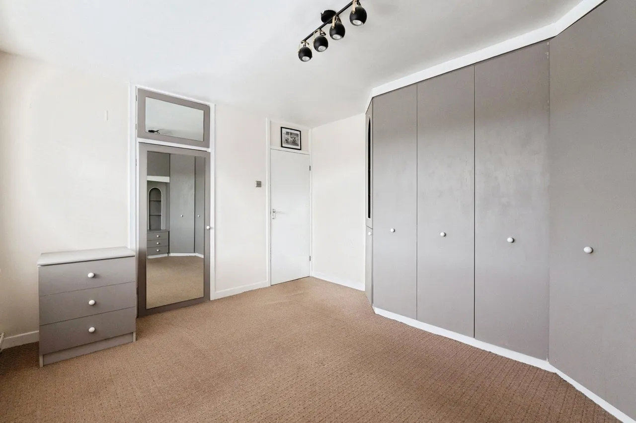 Thorpe Hall Avenue, Southend-on-Sea, Essex, SS1, photo 10