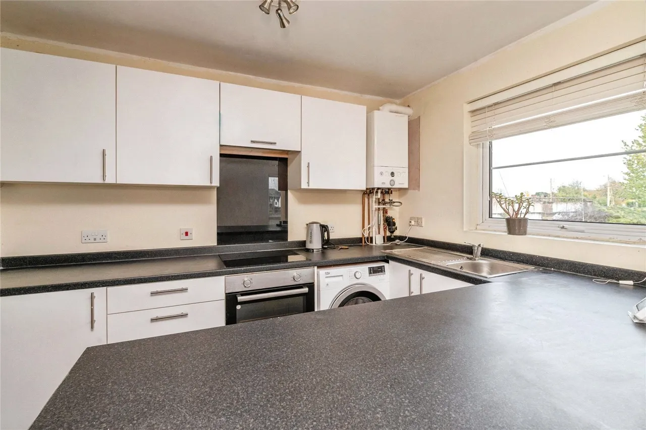 Thorpe Hall Avenue, Southend-on-Sea, Essex, SS1, photo 3