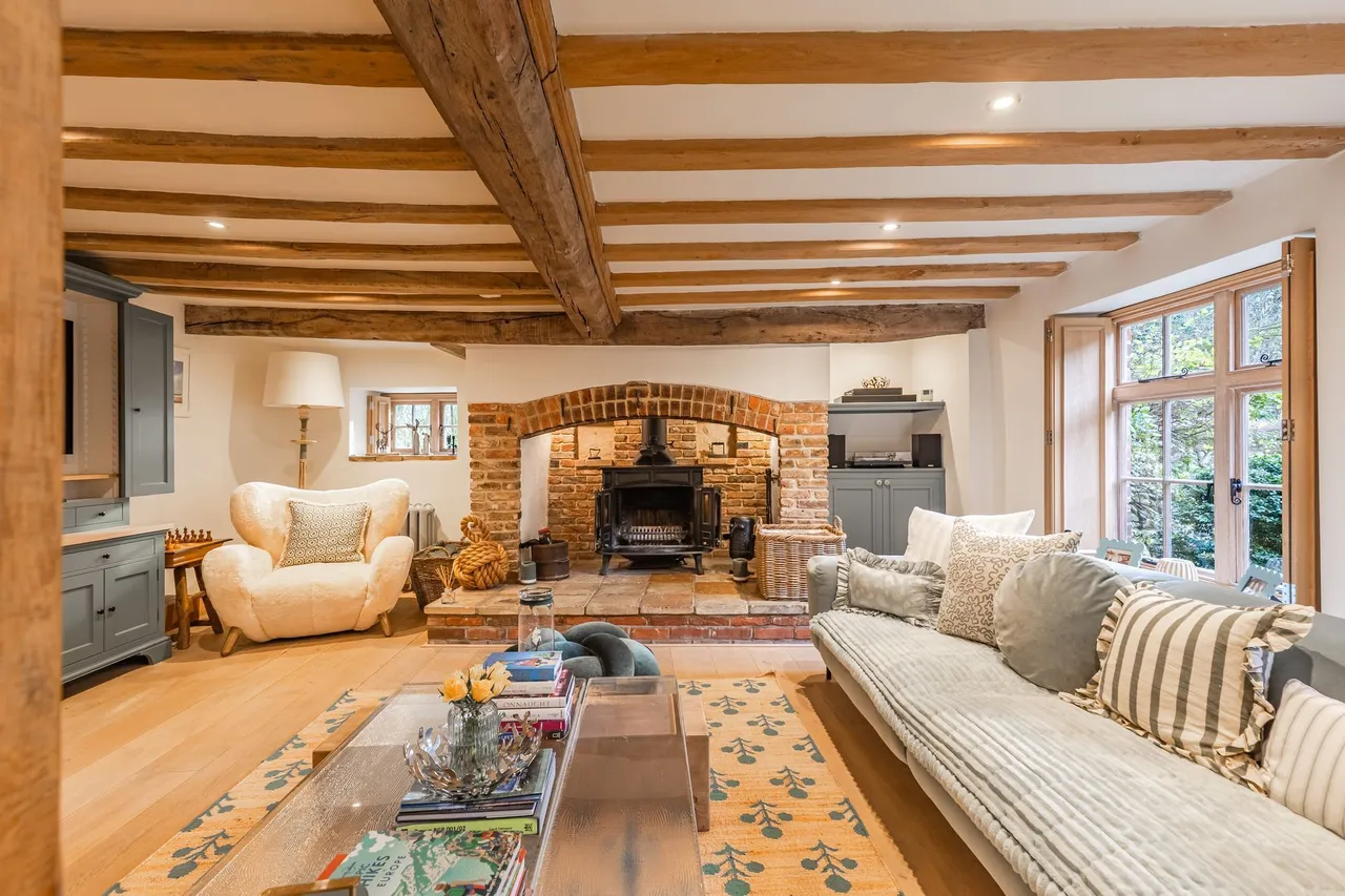 Beauty, Privacy and Refinement in Sax, photo 4