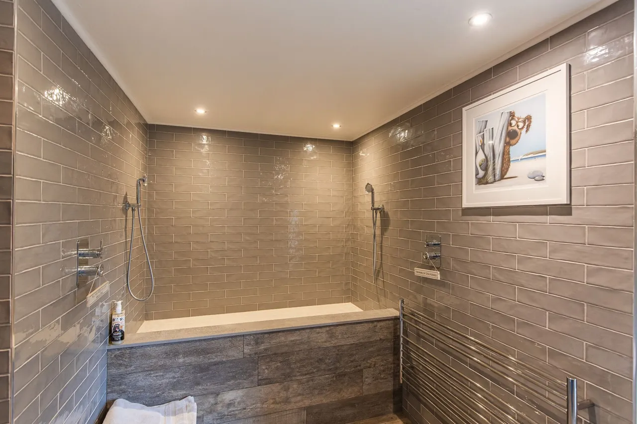 Beauty, Privacy and Refinement in Sax, photo 21