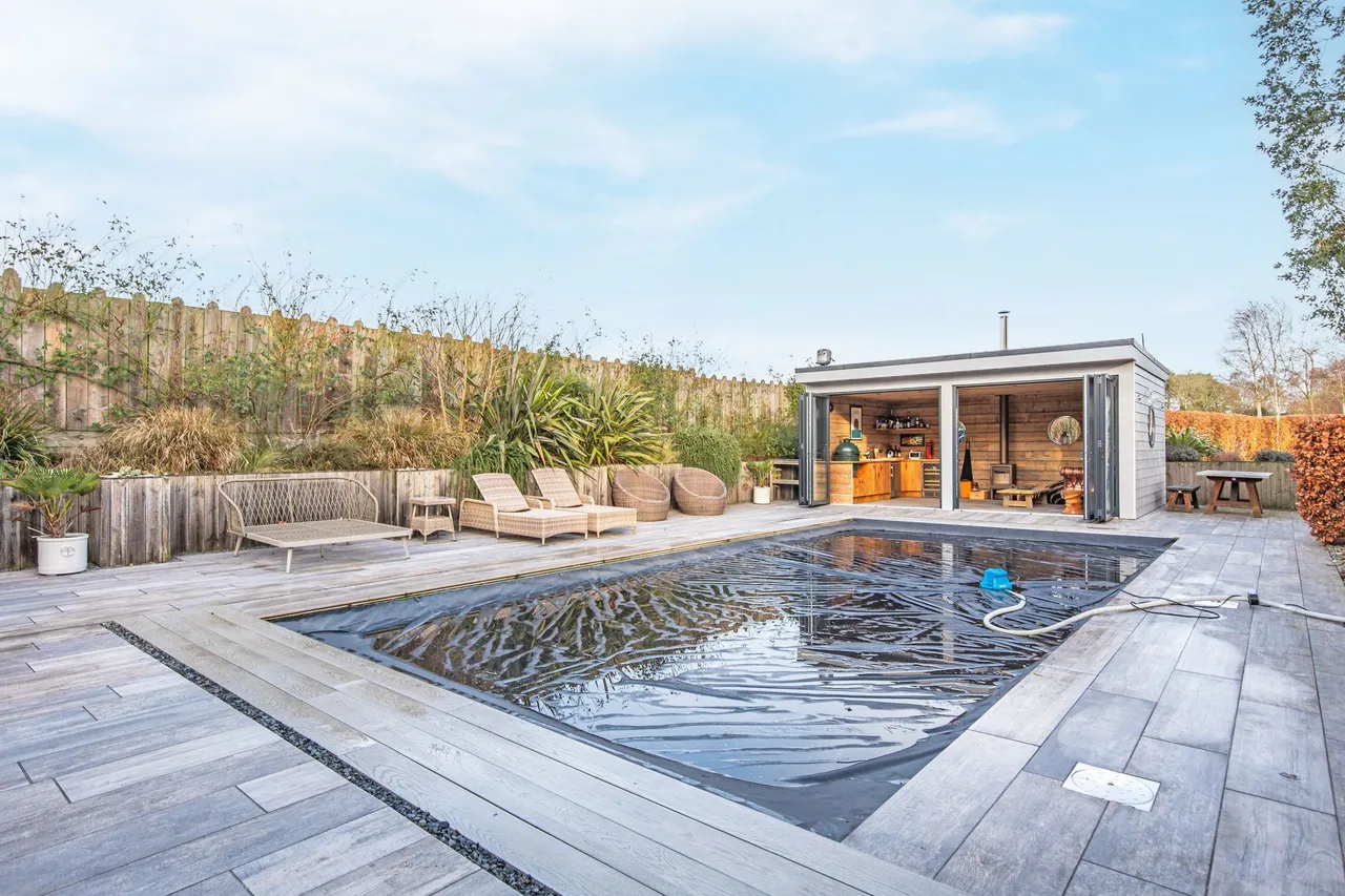 Beauty, Privacy and Refinement in Sax, photo 25