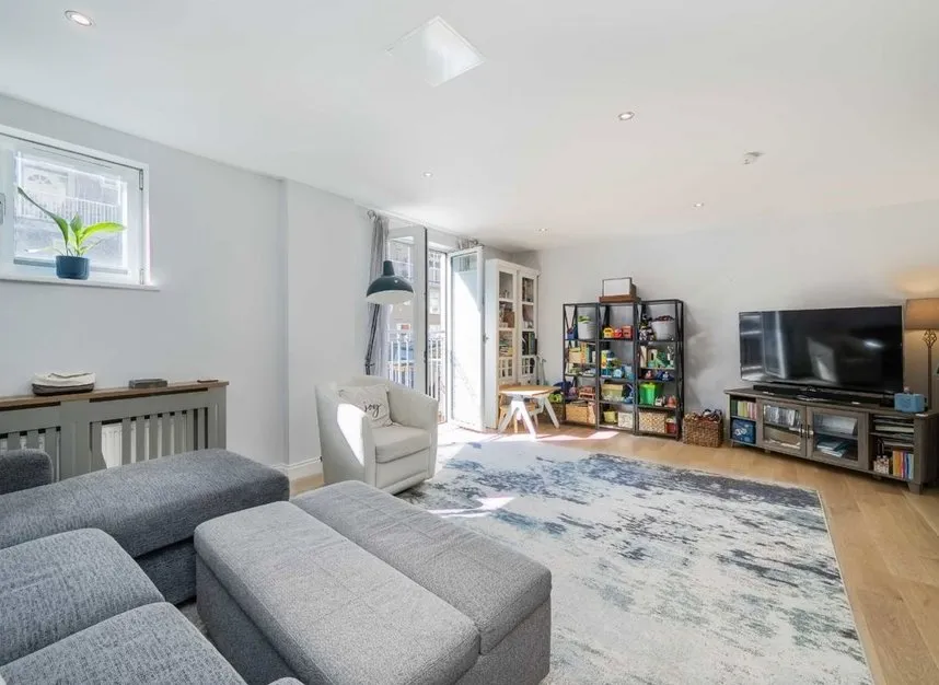 5 bed flat for sale — Pelling Street, Canary Wharf, E14