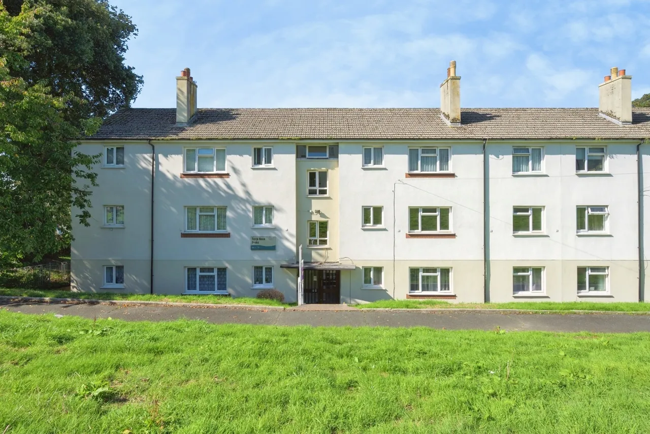 2 bed flat for sale, Terra Nova Green, Plymouth, PL2