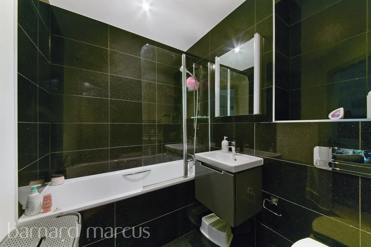South Street, Epsom, KT18, photo 7