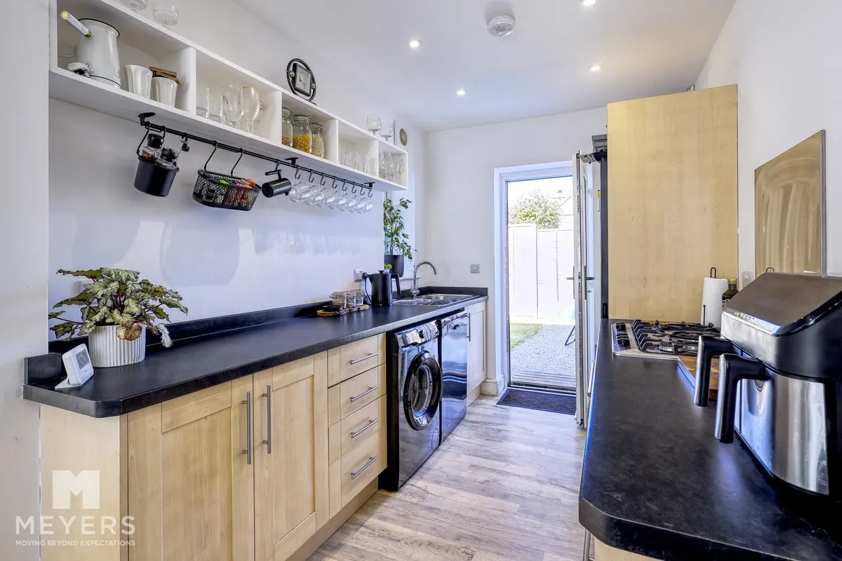 Old Priory Road, Bournemouth, BH6, photo 13