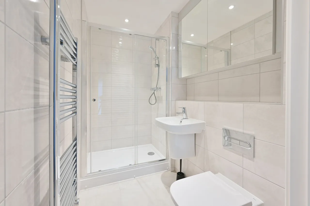 Flat 122, Thurlows Court, Watford, photo 9