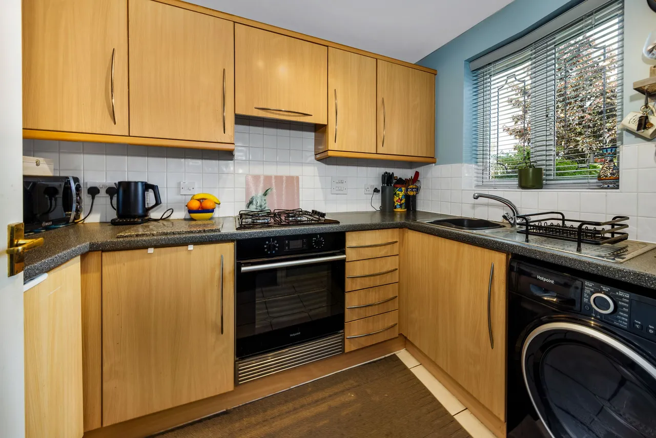 Parolles Close, Heathcote, CV34, photo 6