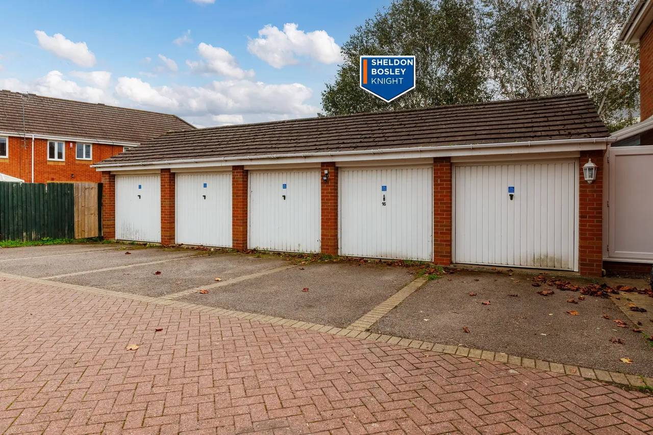 Parolles Close, Heathcote, CV34, photo 4