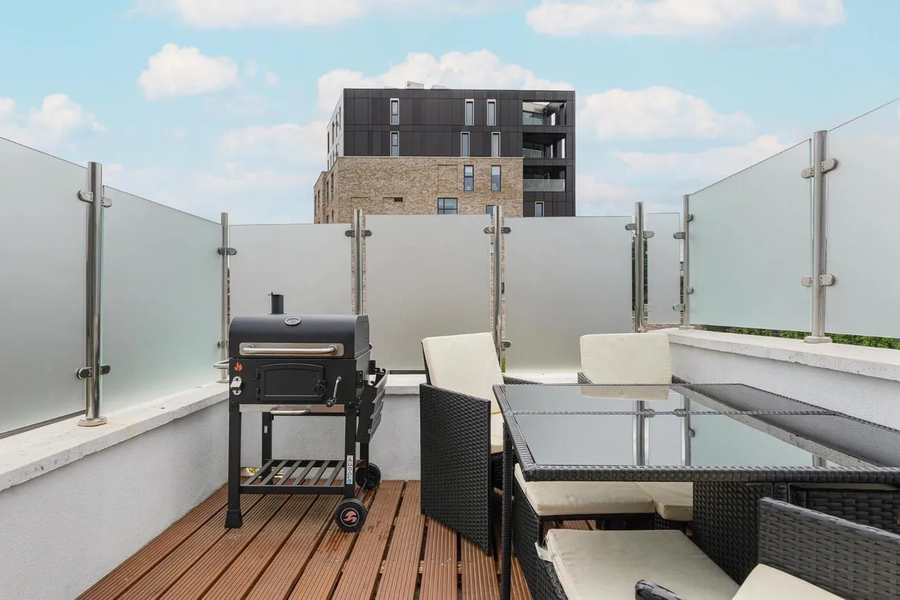 Room 3, 32 Burnthwaite Road, London, photo 5