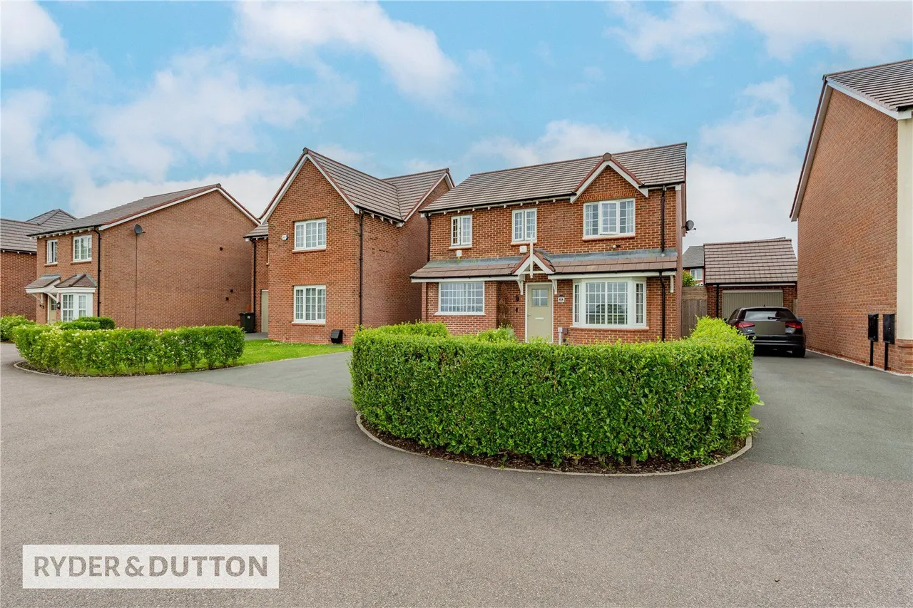 Textile Close, East Hollinsfield, M24, photo 32