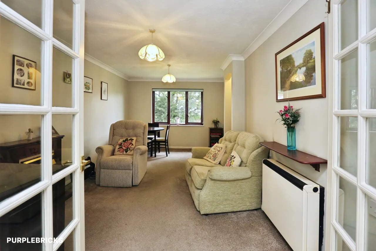 2 bed flat for sale, Sherwood Close, Southampton, SO16