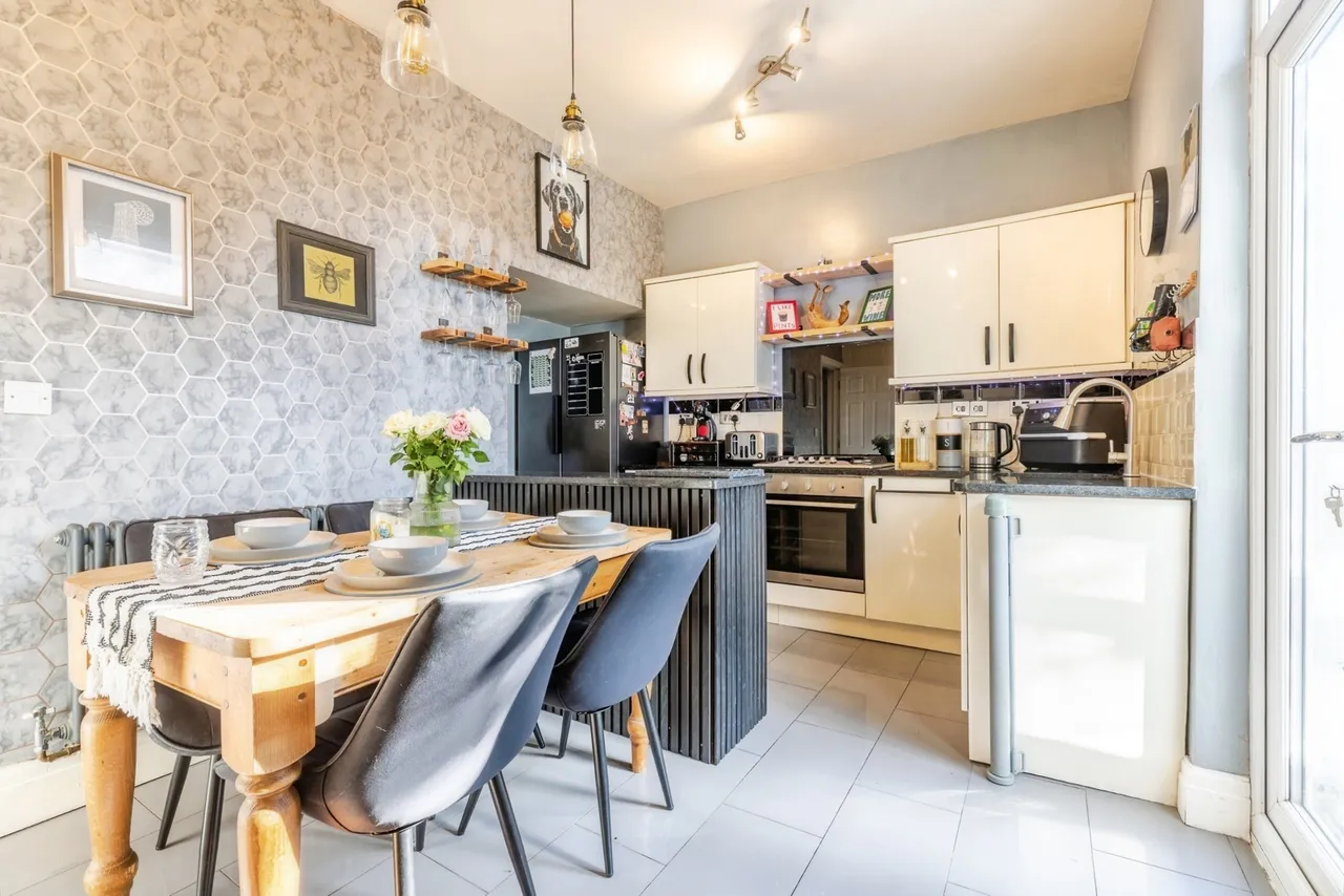 Ashworth Street, Bury, BL8, photo 2