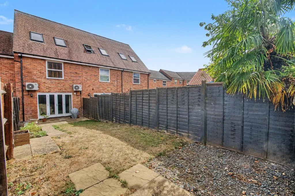 Rose Hill Way, Mawsley, photo 18