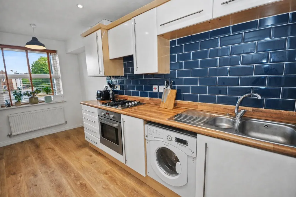 Rose Hill Way, Mawsley, photo 2