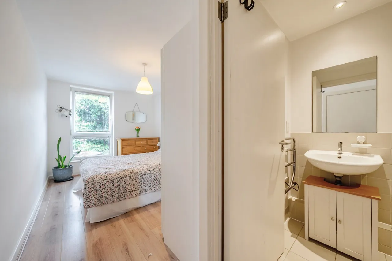 New Cross Road, SE14, photo 16