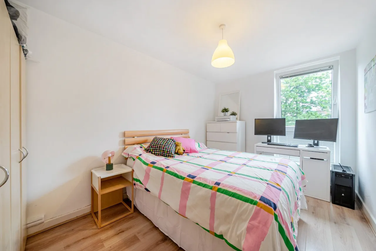 New Cross Road, SE14, photo 6