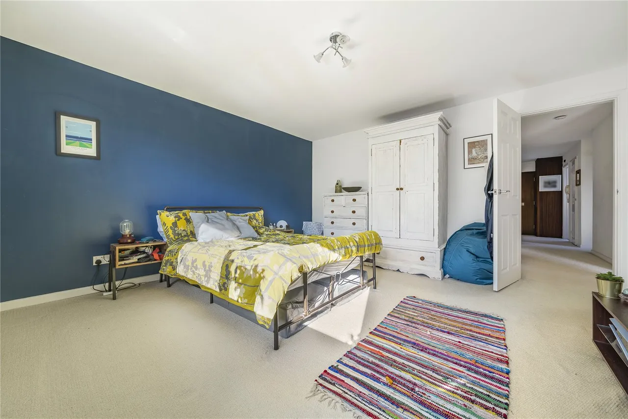 Barnes Court, Station Road, New Barnet, Hertfordshire, EN5 1QY, photo 8