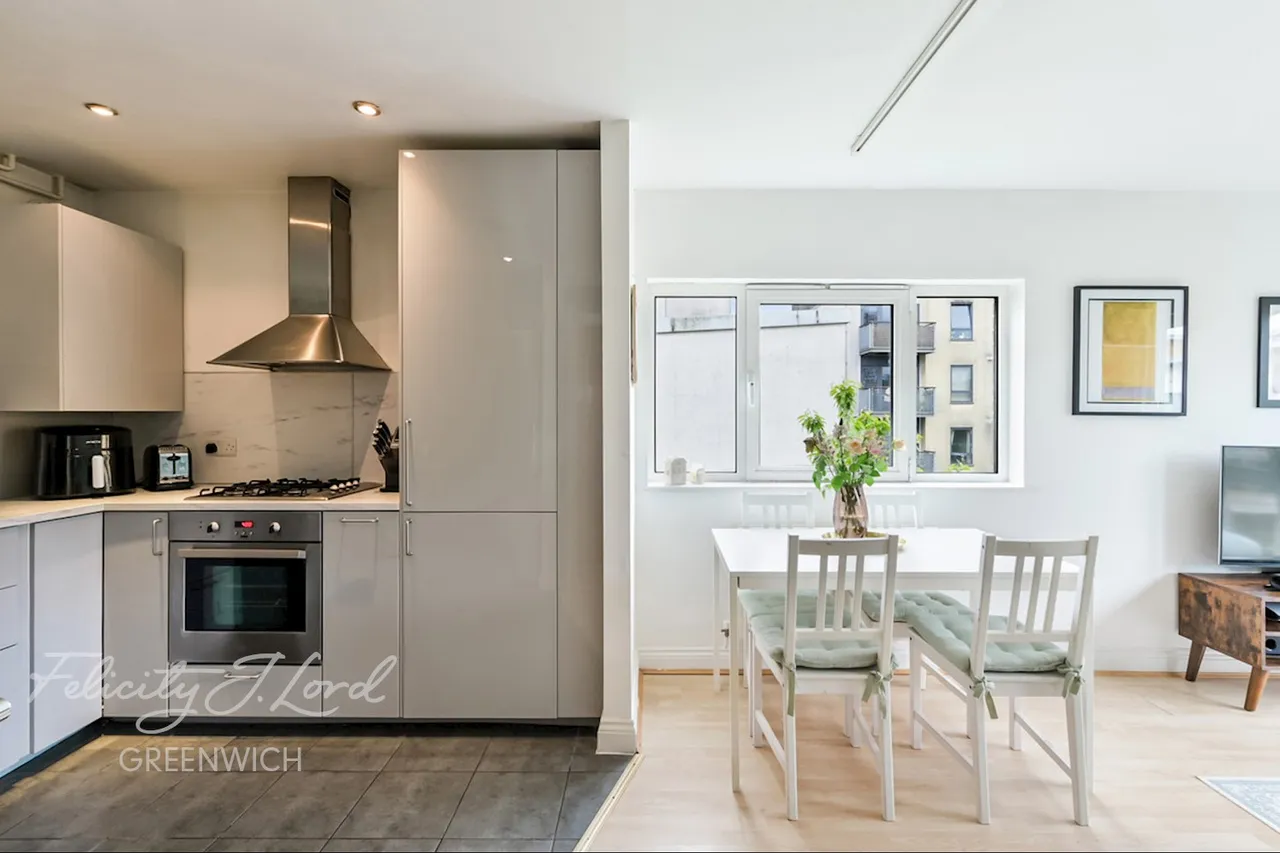 Little Cottage Place, London, SE10, photo 5