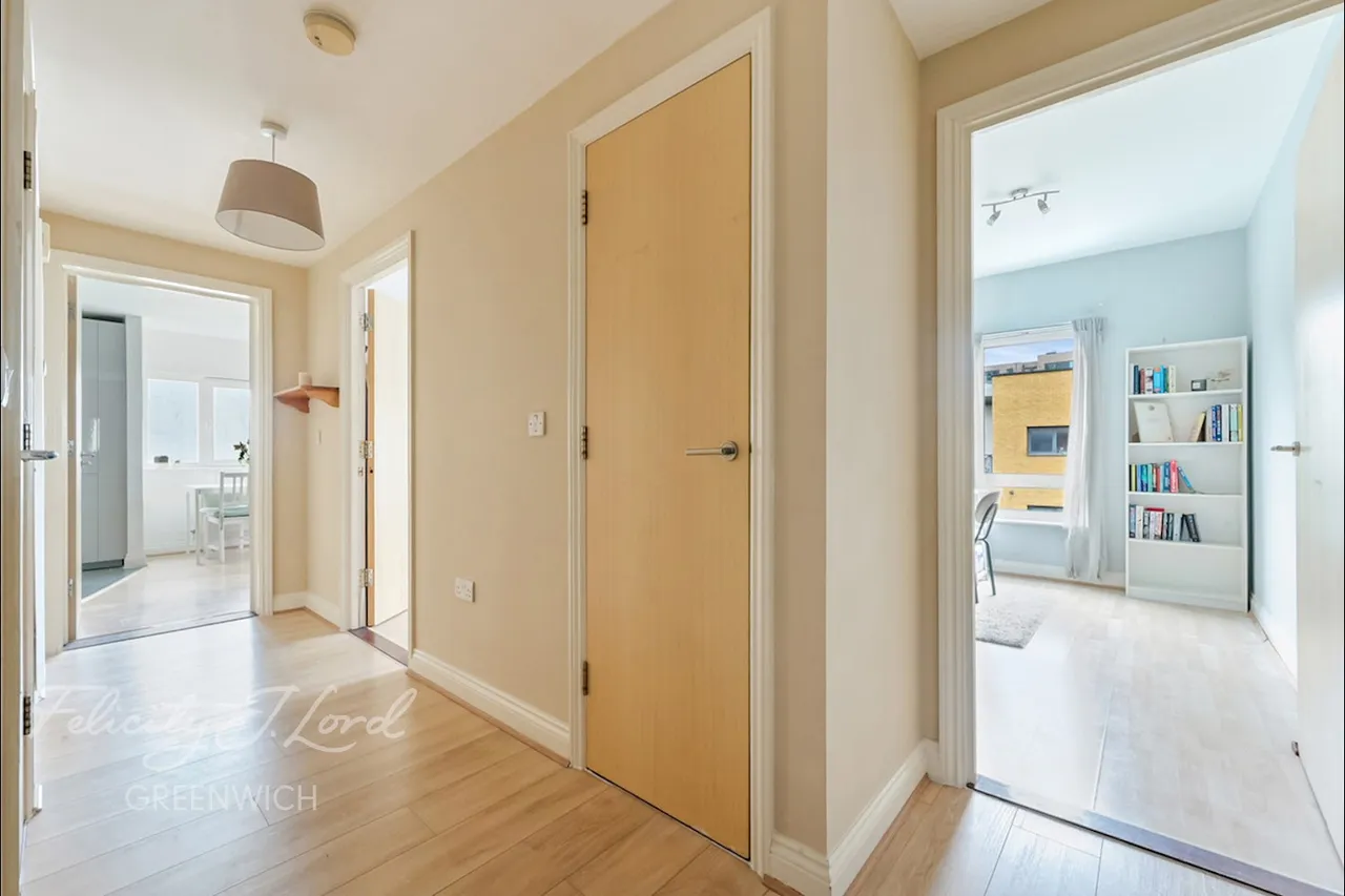 Little Cottage Place, London, SE10, photo 15