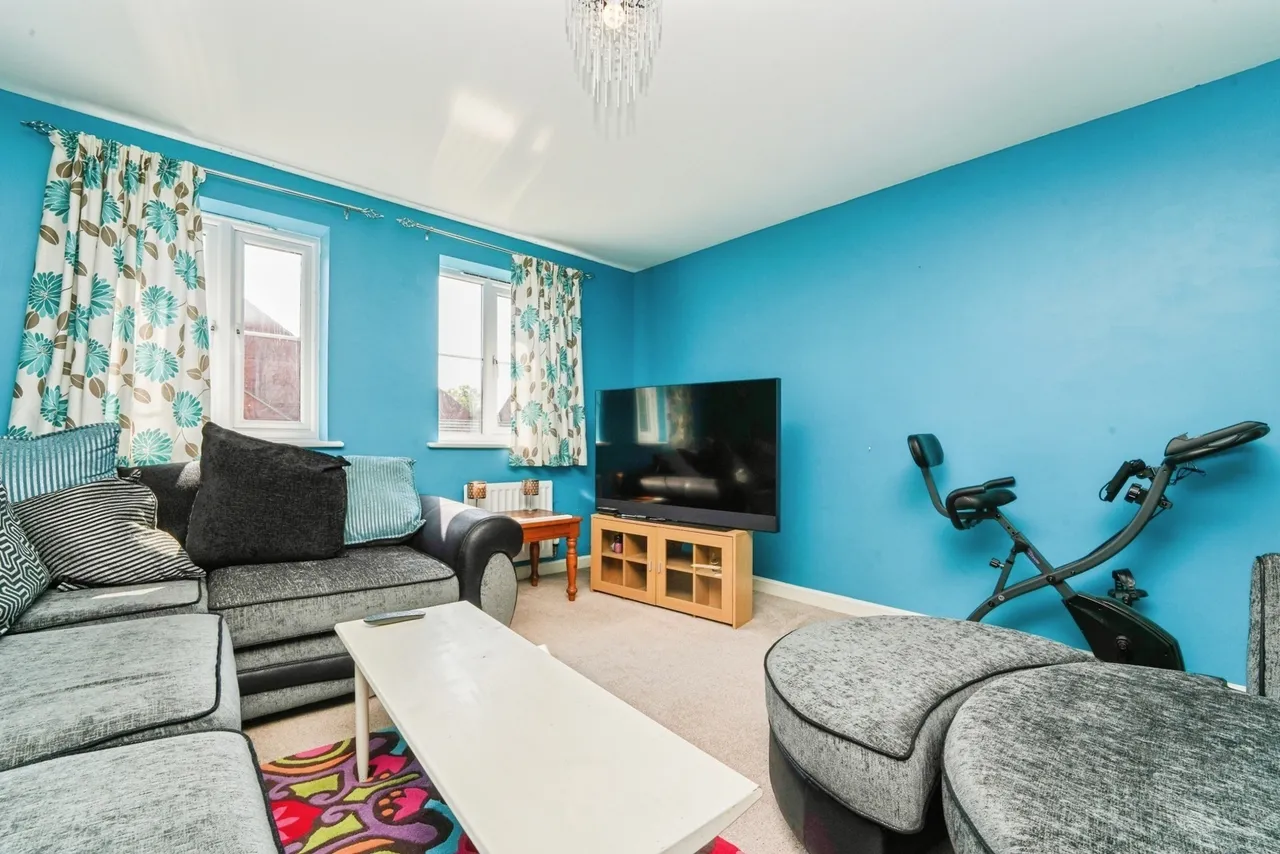 Cardinal Drive, Tuffley, Gloucester, Gloucestershire, GL4, photo 14