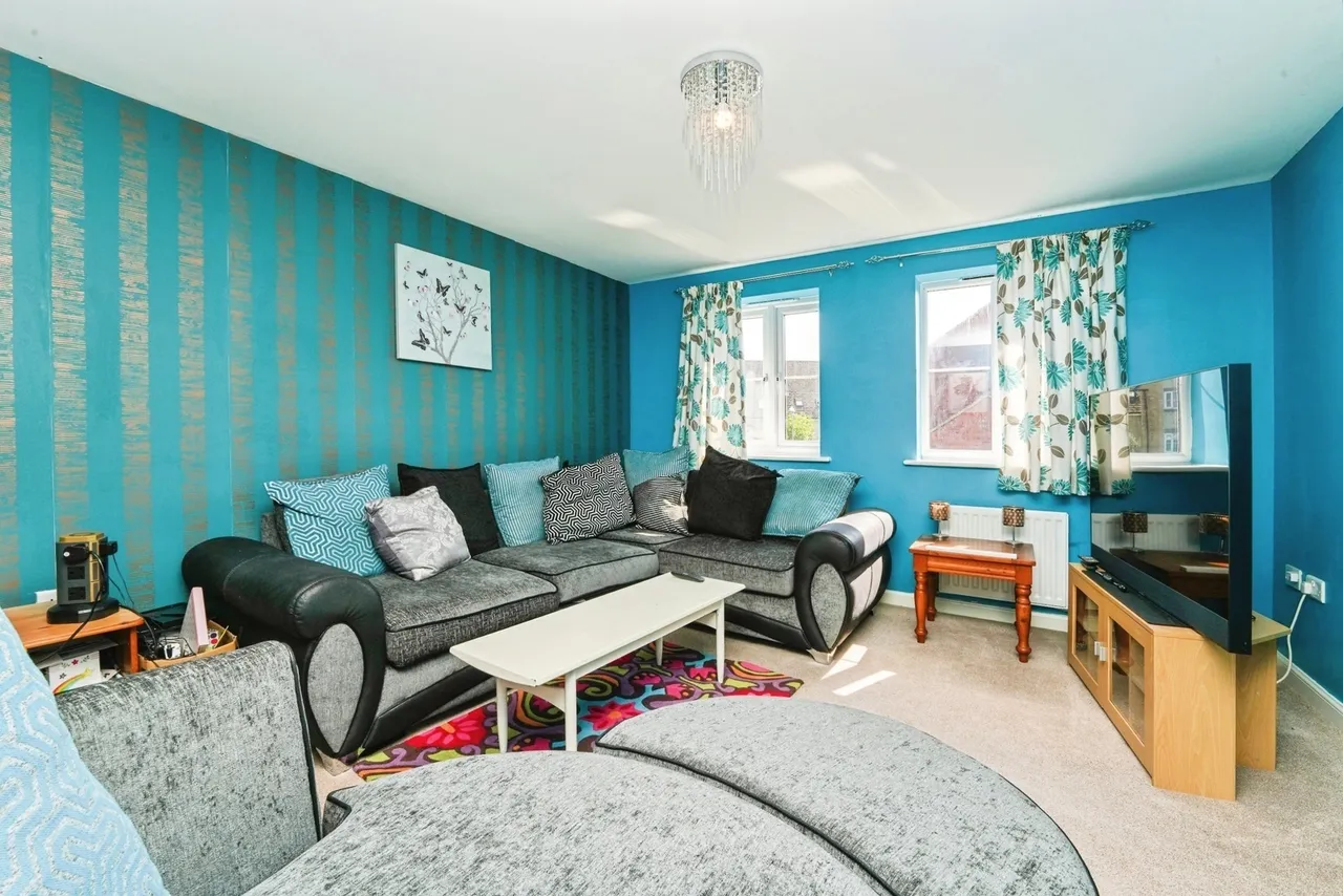 Cardinal Drive, Tuffley, Gloucester, Gloucestershire, GL4, photo 4