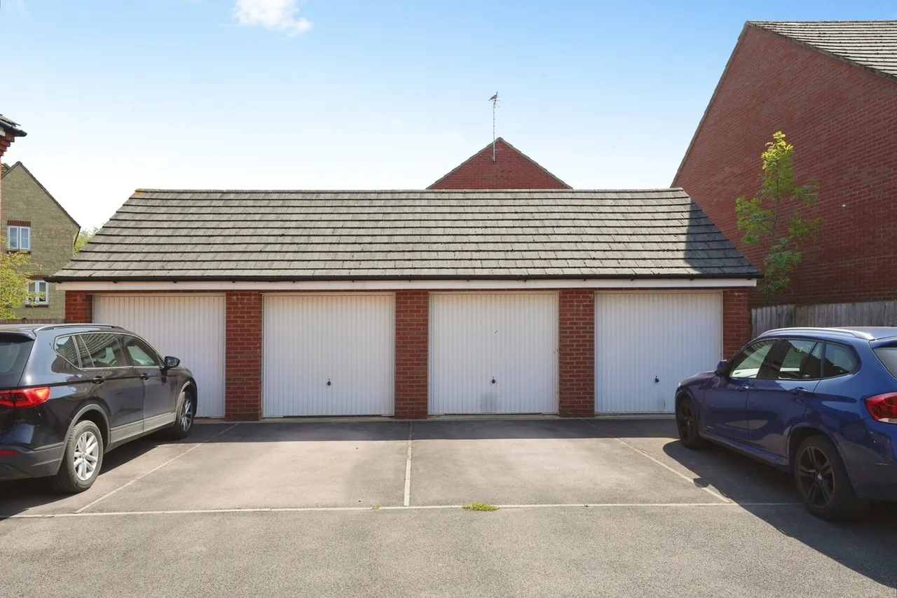 Cardinal Drive, Tuffley, Gloucester, Gloucestershire, GL4, photo 19