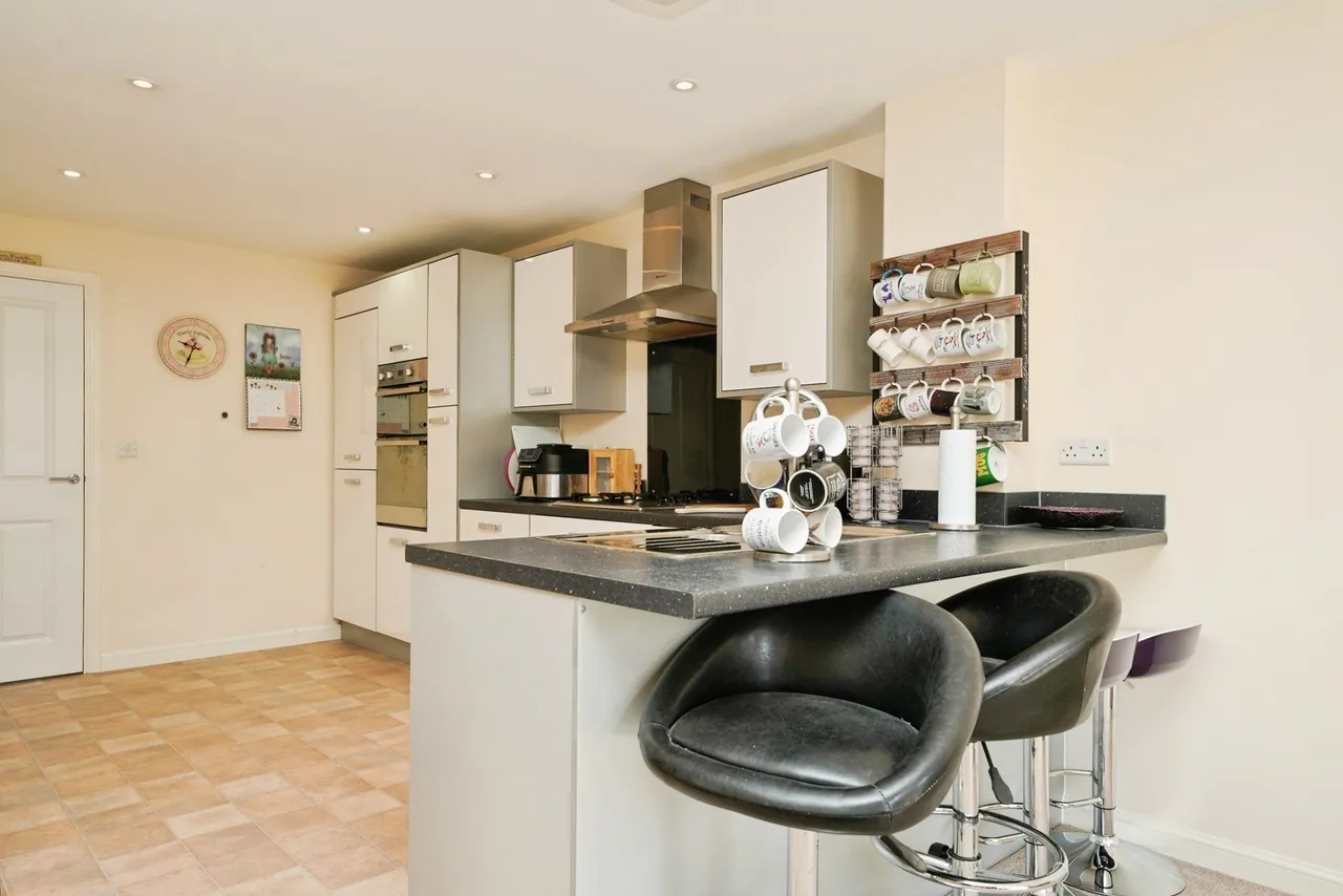 Cardinal Drive, Tuffley, Gloucester, Gloucestershire, GL4, photo 8