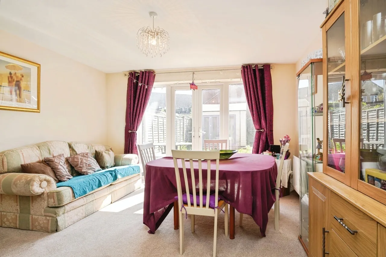 Cardinal Drive, Tuffley, Gloucester, Gloucestershire, GL4, photo 3